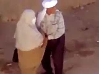 少年は彼の友人と彼の母親を蹴る。 女性 が 見る アダルト 動画